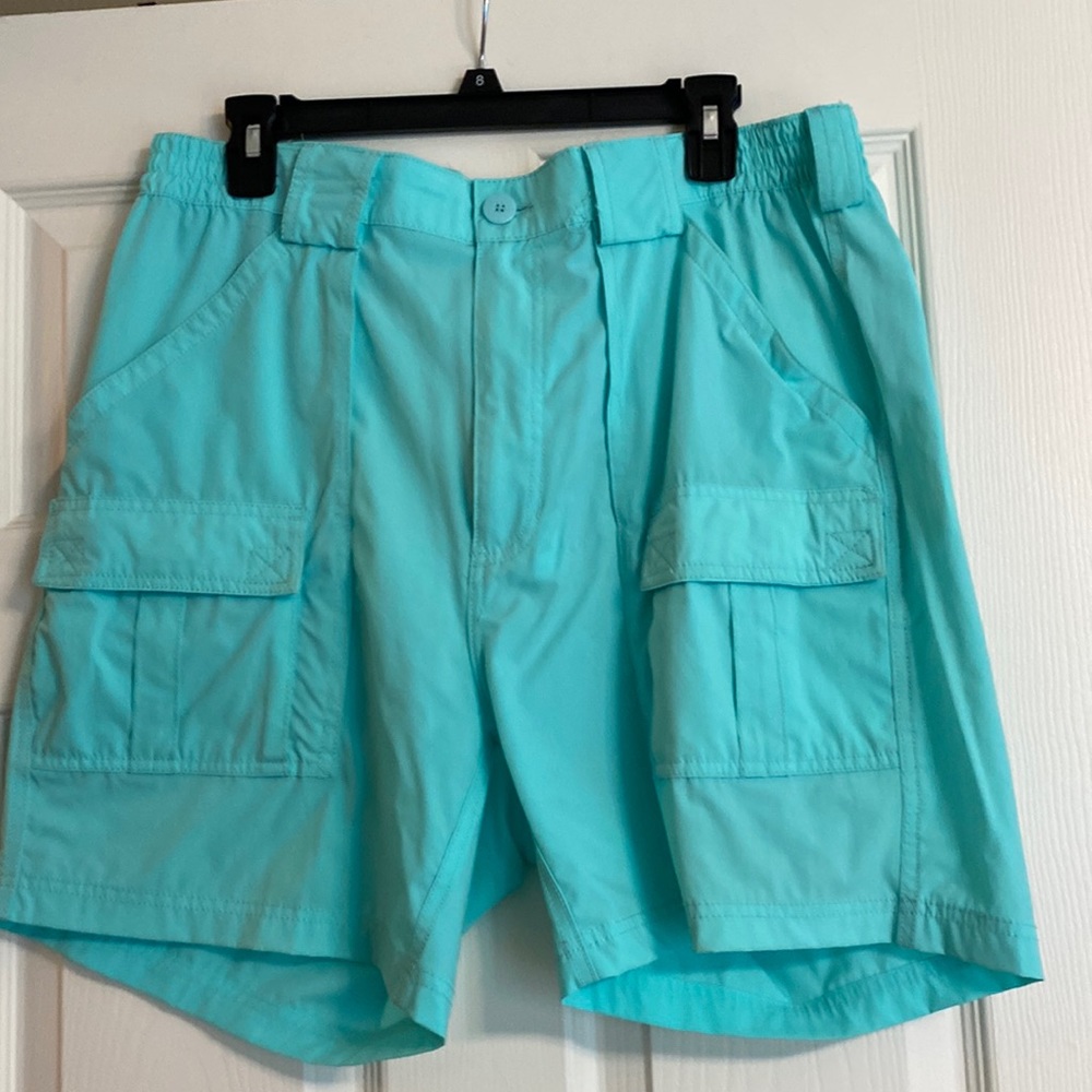 Weekender, nylon. Cargo shorts. 36.